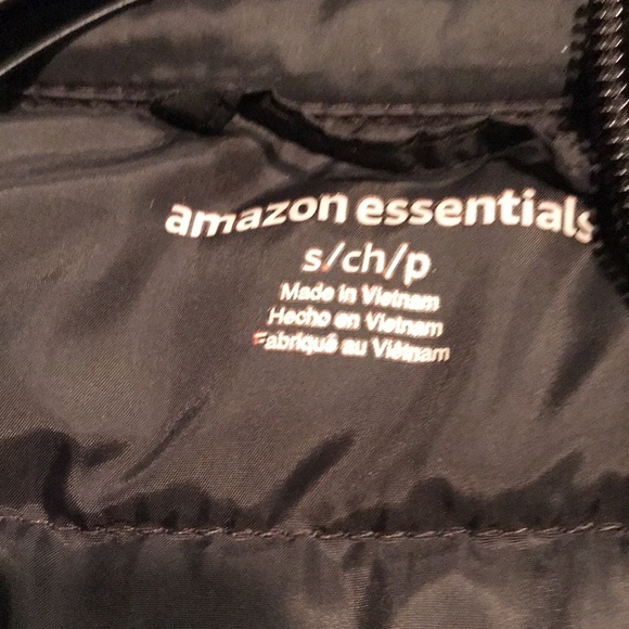 Amazon Essentials Black Women’s Lightweight Long Sleeve Water Resistant Puffer S - Picture 3 of 6